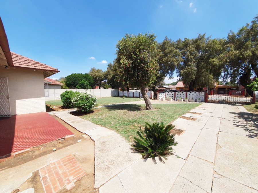 To Let 3 Bedroom Property for Rent in Dagbreek Free State